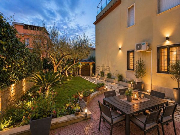 appartamento in vendita a Roma in zona Vitinia
