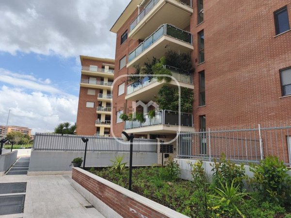 appartamento in vendita a Roma in zona Case Rosse