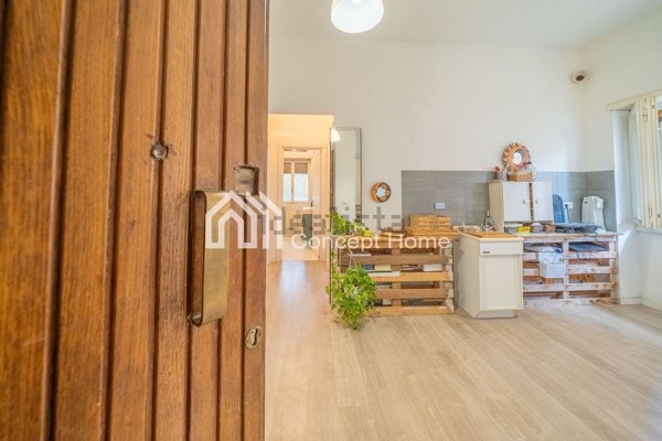 appartamento in vendita a Roma in zona Ostiense