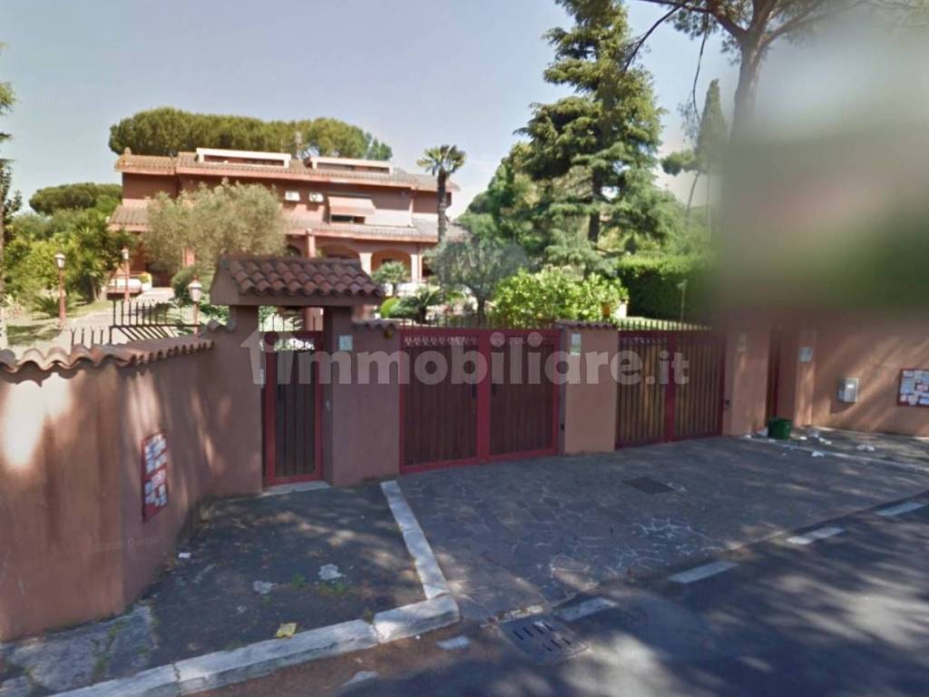 casa indipendente in vendita a Roma in zona Spinaceto