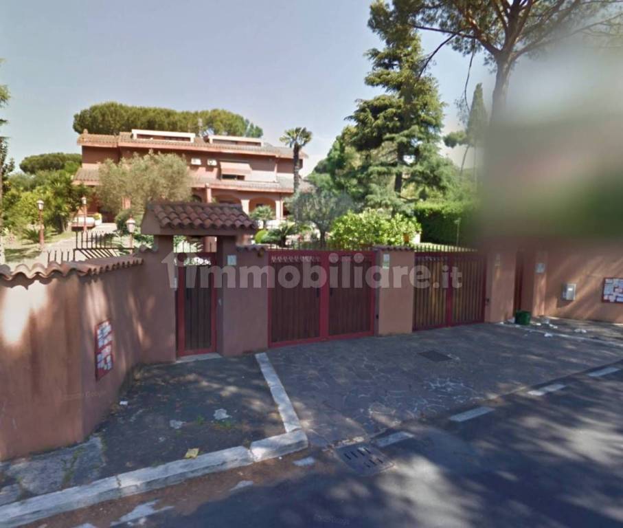 casa indipendente in vendita a Roma in zona Spinaceto