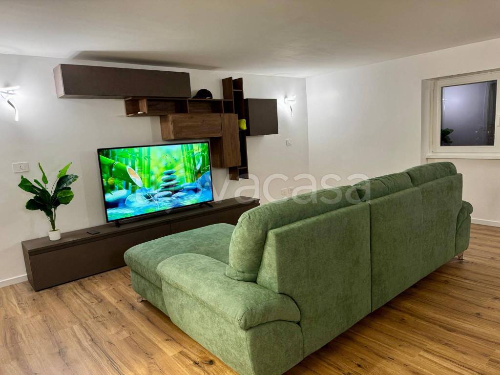 appartamento in vendita a Roma in zona Ardeatino