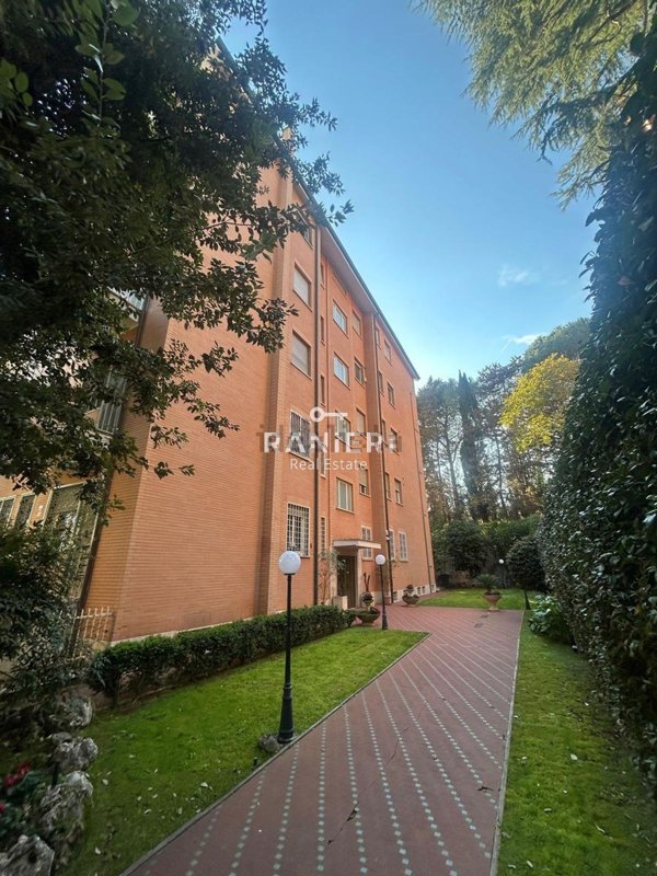 appartamento in vendita a Roma in zona Vigna Murata
