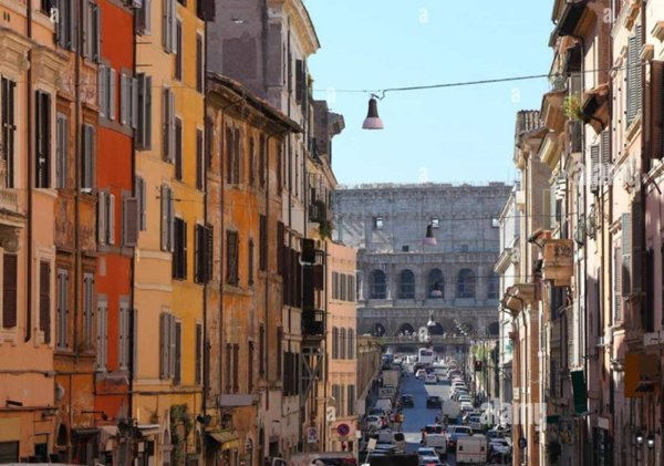 appartamento in vendita a Roma in zona Rione Monti/Campitelli