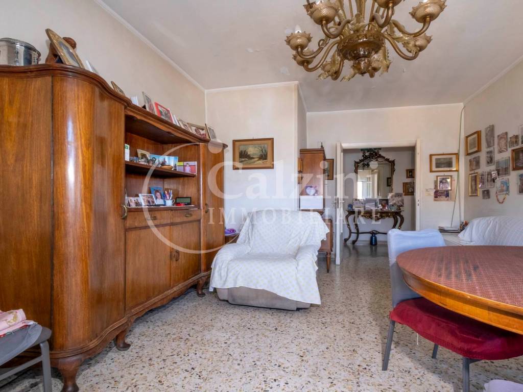 appartamento in vendita a Roma in zona Torre Spaccata