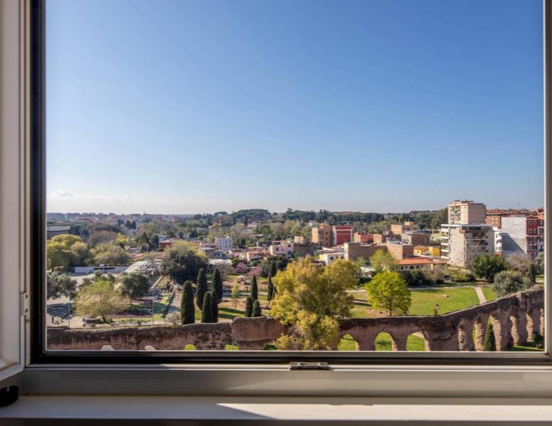 appartamento in vendita a Roma in zona Tuscolano