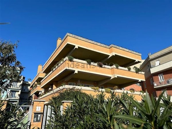 appartamento in vendita a Roma in zona Ostia