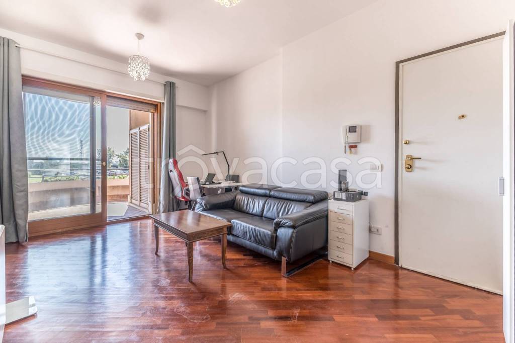 appartamento in vendita a Roma in zona Acilia