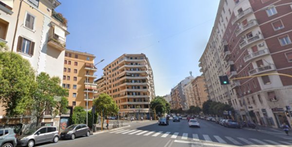 appartamento in vendita a Roma in zona Appio Latino