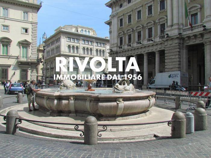appartamento in vendita a Roma in zona Trevi-Colonna