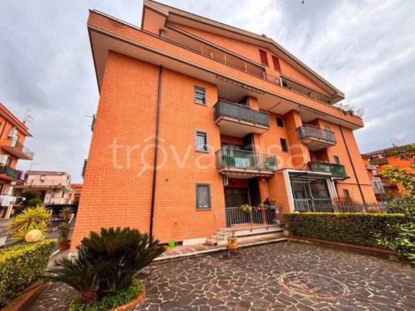 appartamento in vendita a Roma in zona Tor Bella Monaca