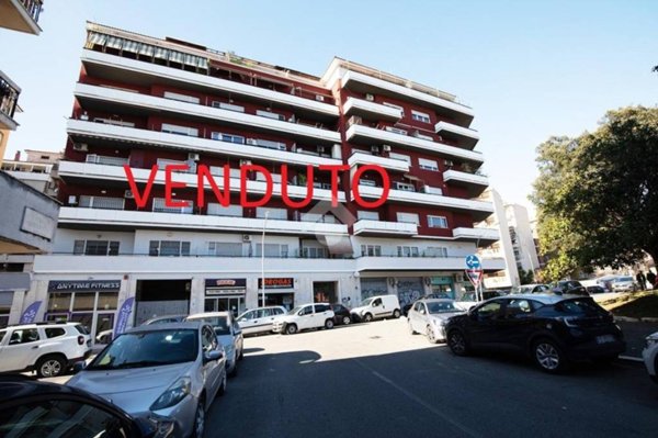 appartamento in vendita a Roma in zona Tuscolano