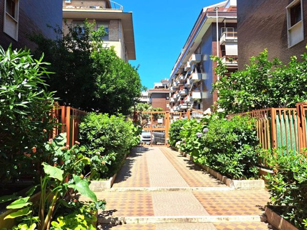 appartamento in vendita a Roma in zona Ostia