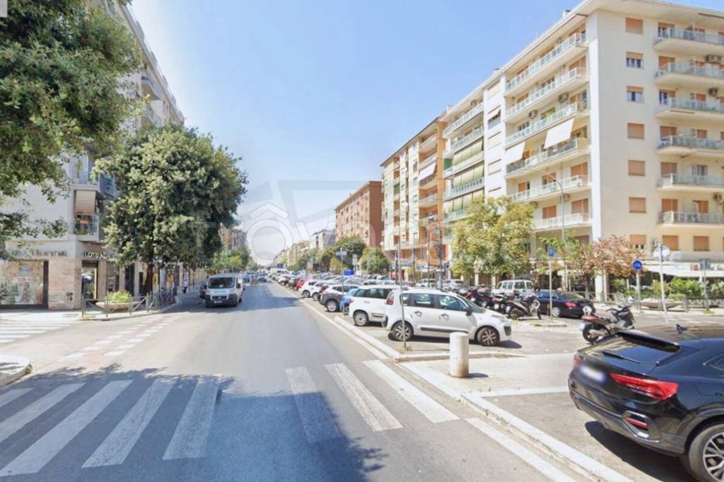 appartamento in vendita a Roma in zona Appio Claudio