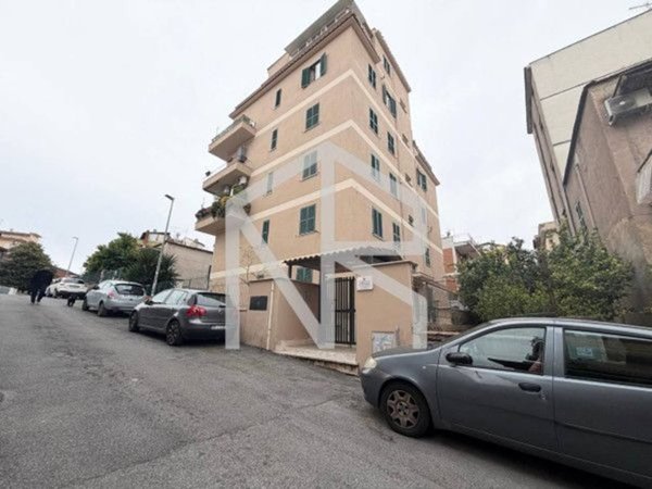 appartamento in vendita a Roma in zona Torre Maura
