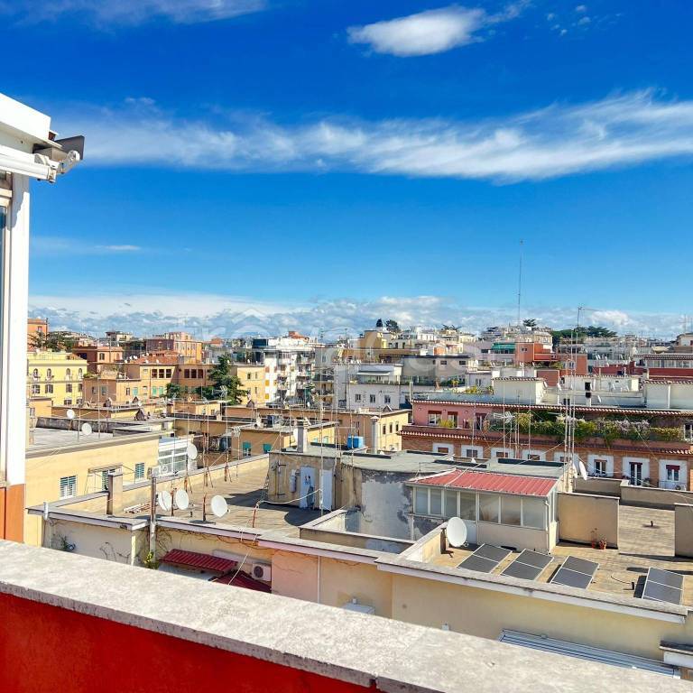 appartamento in vendita a Roma in zona Gianicolense