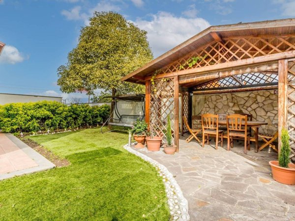 appartamento in vendita a Roma in zona Ponte di Nona