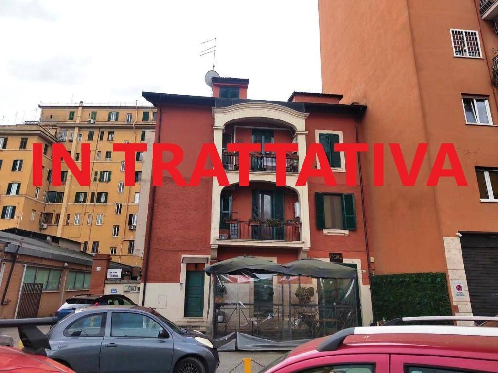 appartamento in vendita a Roma in zona Ostiense