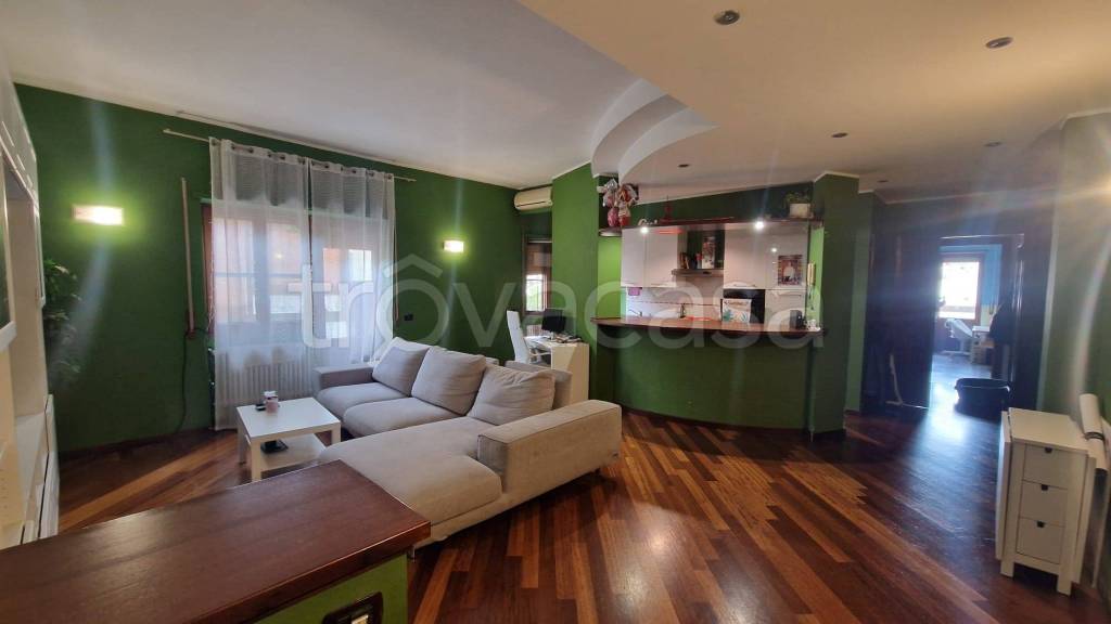 appartamento in vendita a Roma in zona Acilia