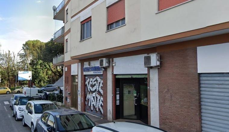 negozio in vendita a Roma in zona Monte Sacro/Talenti