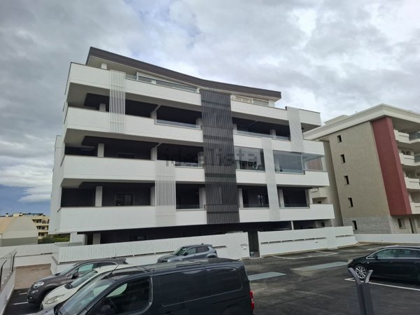 appartamento in vendita a Roma in zona Mezzocammino