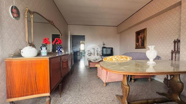 appartamento in vendita a Roma in zona Spinaceto