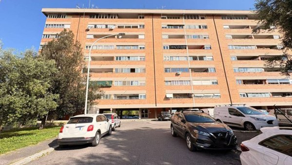 appartamento in vendita a Roma in zona Spinaceto