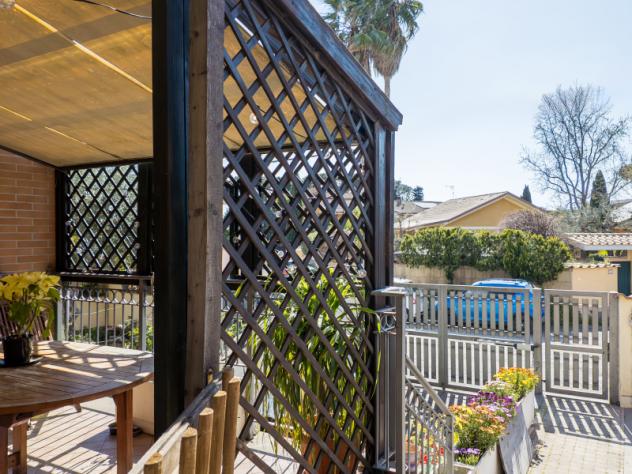 casa indipendente in vendita a Roma in zona Infernetto