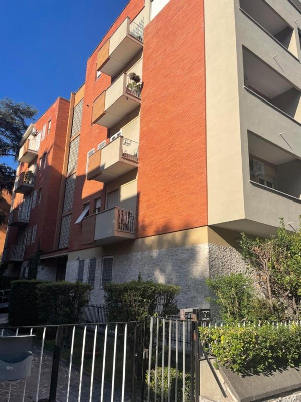 appartamento in vendita a Roma in zona EUR