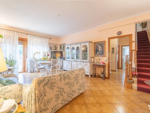 appartamento in vendita a Roma in zona Casal Morena