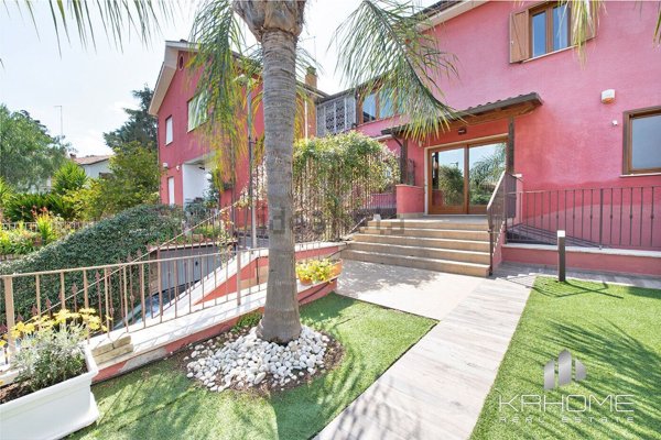 casa indipendente in vendita a Roma in zona Tre Pini - Poggio dei Fiori