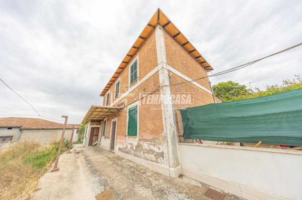 casa indipendente in vendita a Roma in zona Tuscolano