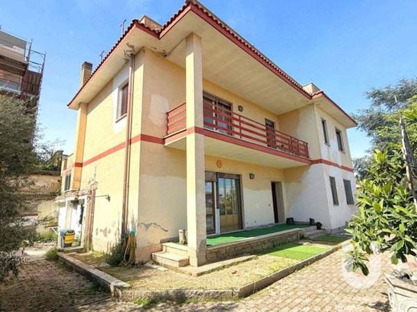 casa indipendente in vendita a Roma in zona Acilia