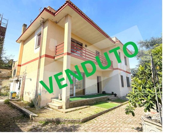 casa indipendente in vendita a Roma in zona Acilia