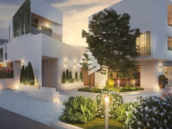 appartamento in vendita a Roma in zona Colle del Sole