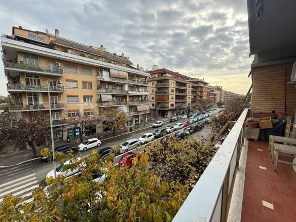 appartamento in vendita a Roma in zona Ostia