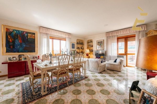 appartamento in vendita a Roma in zona Appio Claudio