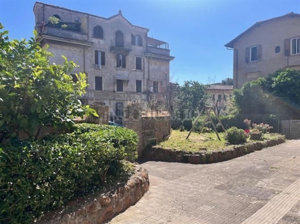 appartamento in vendita a Roma in zona Ostiense