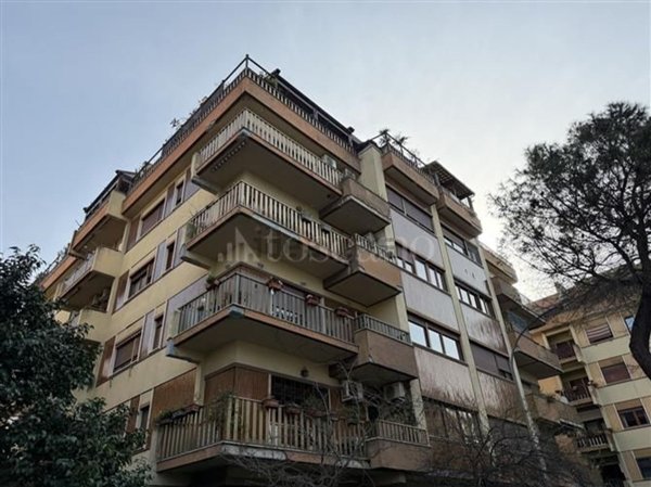 appartamento in vendita a Roma in zona Ostia