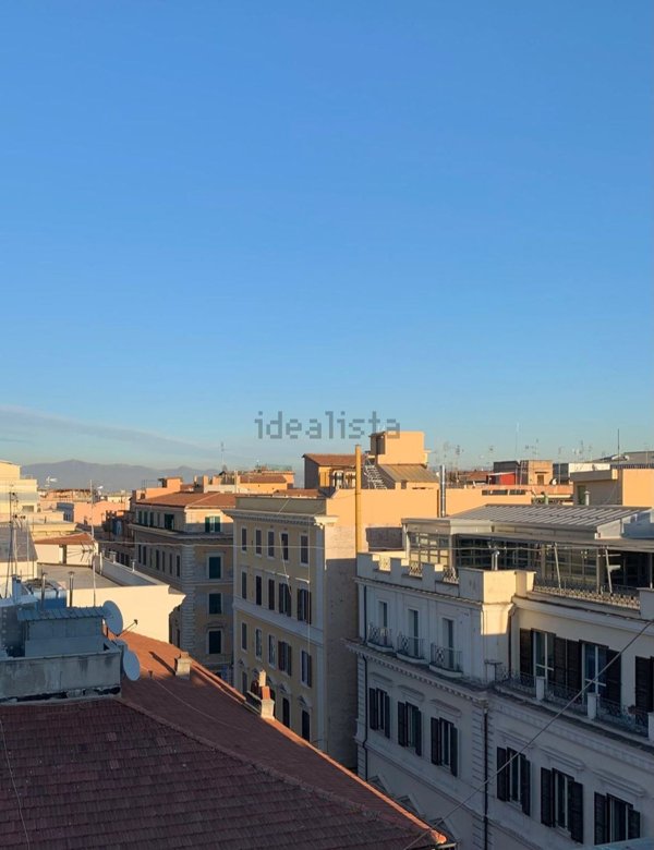 appartamento in vendita a Roma in zona Castro Pretorio