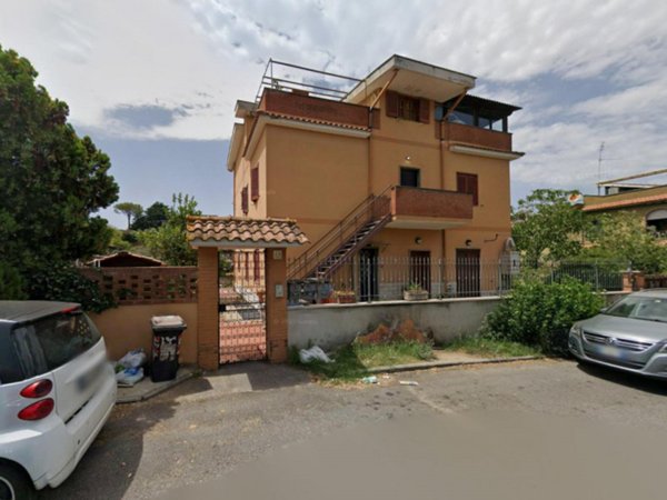 appartamento in vendita a Roma in zona Massimina/Casal Lumbroso
