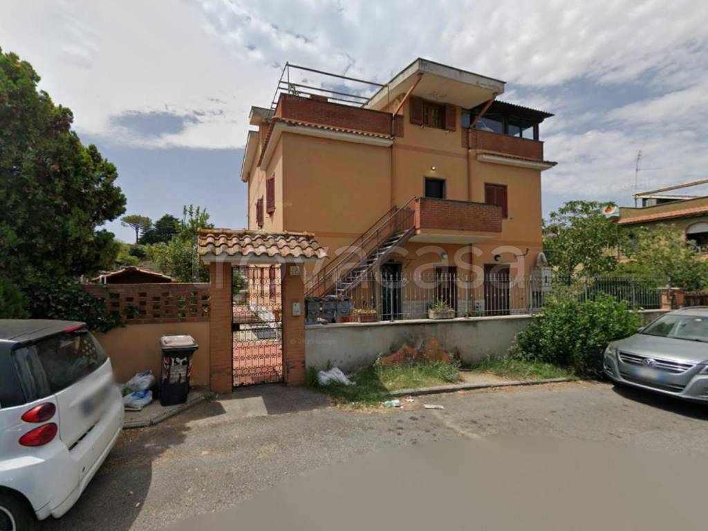 appartamento in vendita a Roma in zona Massimina/Casal Lumbroso