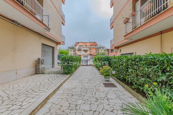 appartamento in vendita a Roma in zona Torrevecchia
