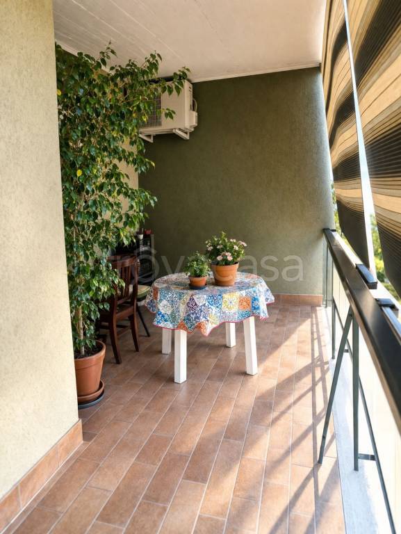 appartamento in vendita a Roma in zona Tor Bella Monaca