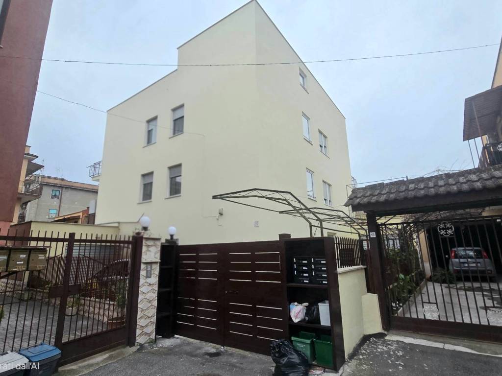 appartamento in vendita a Roma in zona Romanina