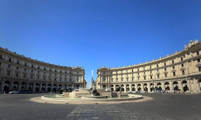 intera palazzina in vendita a Roma