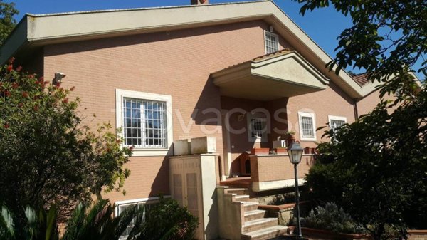 casa indipendente in vendita a Roma in zona Pantan Monastero