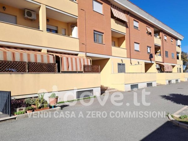 appartamento in vendita a Roma in zona Lunghezza