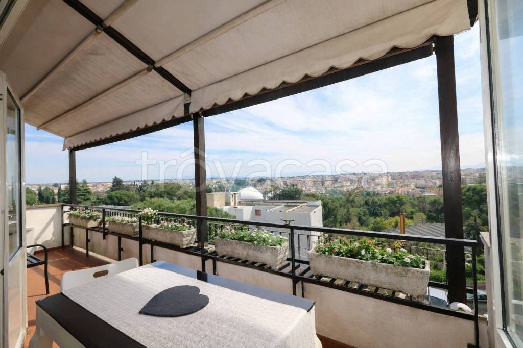 appartamento in vendita a Roma in zona Primavalle