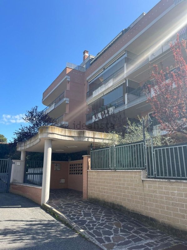 appartamento in vendita a Roma in zona Mezzocammino
